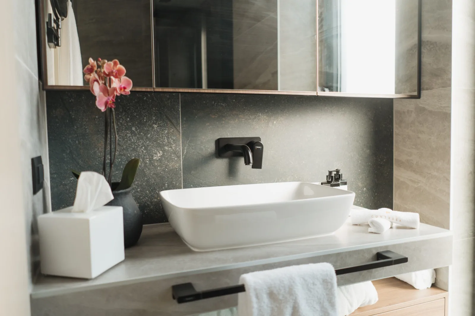 Ambroz bathroom — full view