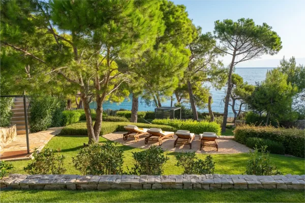 Contessa Luxury Retreat - highlights - Garden