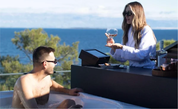 Contessa Luxury Retreat - Villa Highlights - Panorama wellness